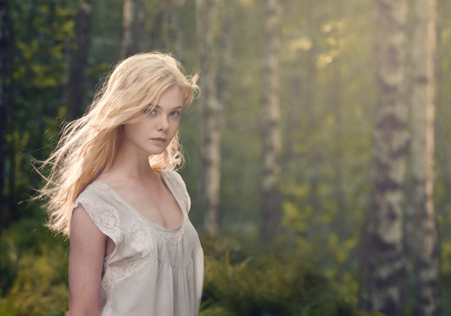 648px x 454px - Jessica Chastain & Elle Fanning Star In Two New Fragrance Ads By \