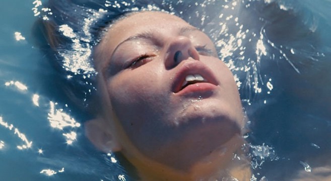 Steven Spielberg And Beach House Melt In New Trailer For Lesbian Romance Blue Is The Warmest Color